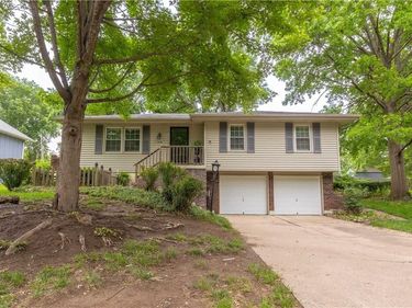 4005 S Coventry Drive, Independence, MO 64055