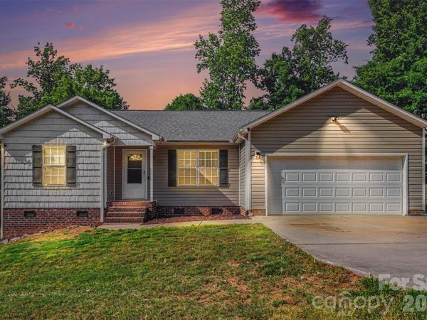 150 Swann Crossing Lane, Statesville, NC 28625
