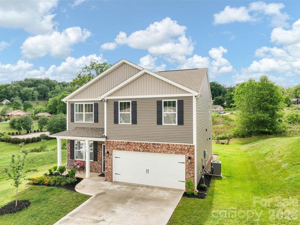 129 Valleywood Drive, Waynesville, NC 28786