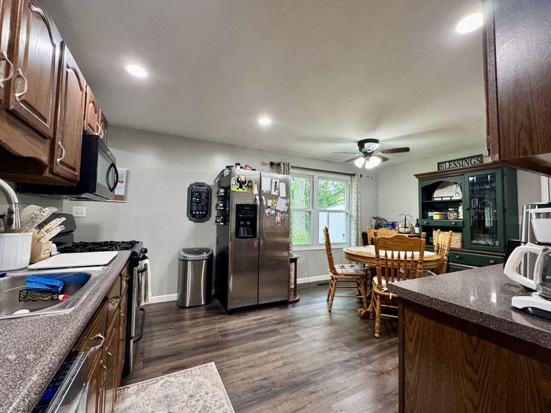 809 Canterbury Drive, Wapakoneta, OH 45895 Photo 8