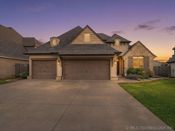 520 W 127th Place S, Jenks, OK 74037