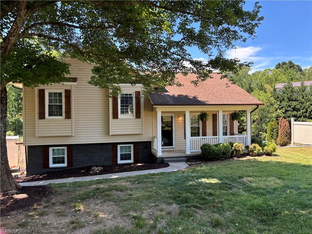 236 Mille Run Street, North Wilkesboro, NC 28659 Main Photo