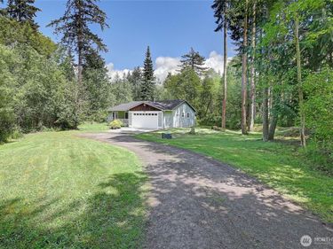 611 SW Camano Drive , Camano Island, WA 98282