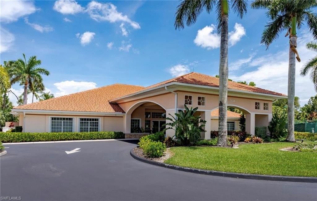 7416 Berkshire Pines Dr, Naples, FL 34104 Photo