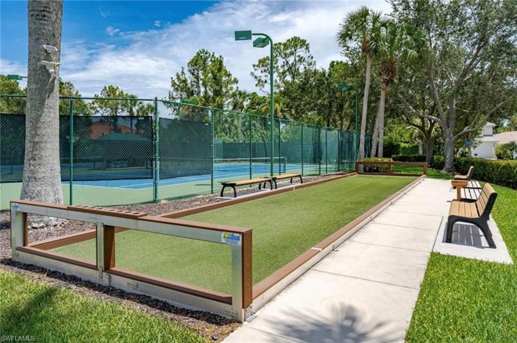 7416 Berkshire Pines Dr, Naples, FL 34104 Photo