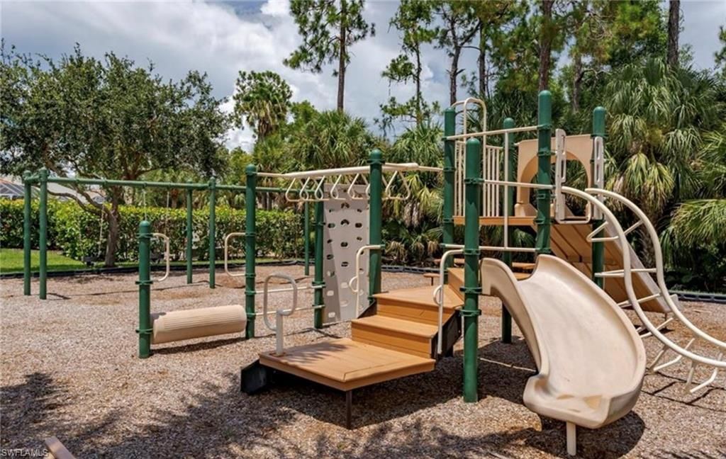 7416 Berkshire Pines Dr, Naples, FL 34104 Photo