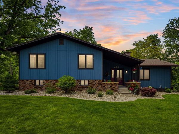 1621 Picturesque Drive, Cedar Falls, IA 50613