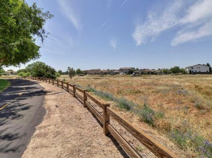 2133 Greatfield Dr, Roseville, CA 95747 Photo