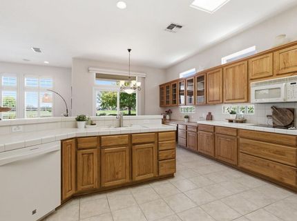 6368 Rose Garden Ln, Roseville, CA 95747 Photo