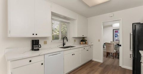 5249 Diablo Dr, Sacramento, CA 95842 Photo