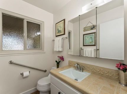 5249 Diablo Dr, Sacramento, CA 95842 Photo