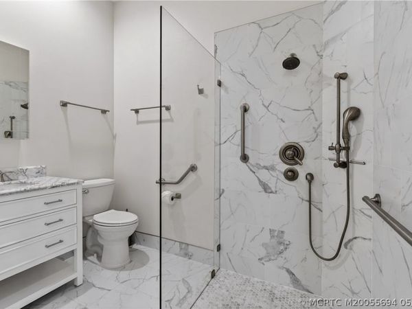 8521 SE Palm Hammock Lane, Hobe Sound, FL 33455