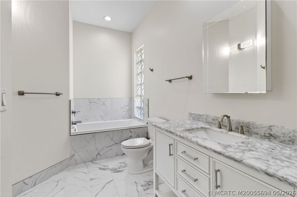 8521 SE Palm Hammock Lane, Hobe Sound, FL 33455 Photo