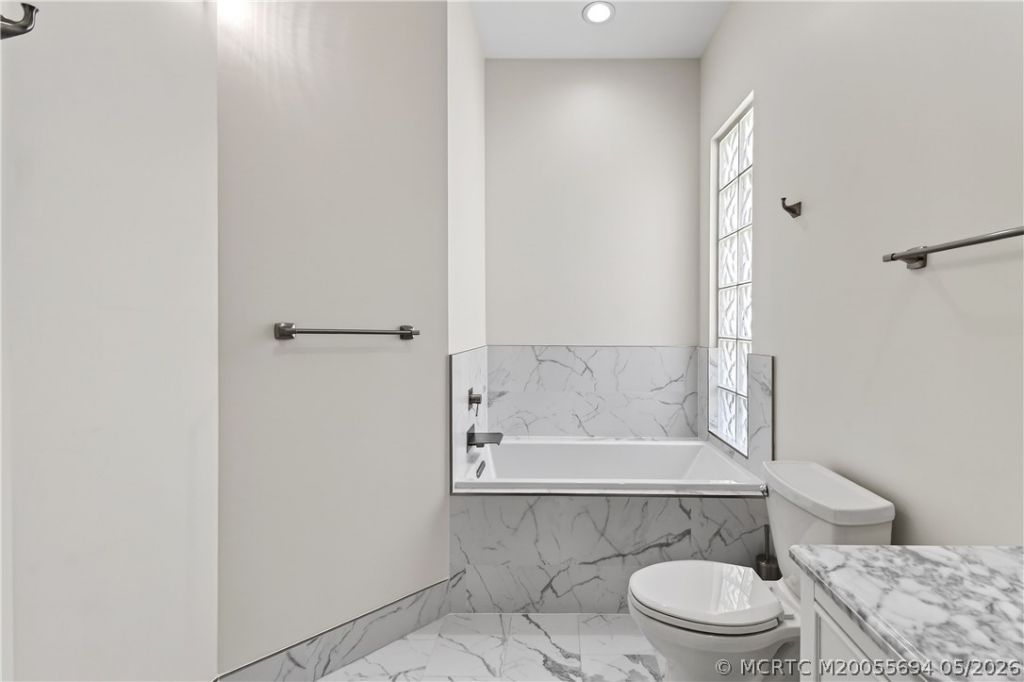 8521 SE Palm Hammock Lane, Hobe Sound, FL 33455 Photo