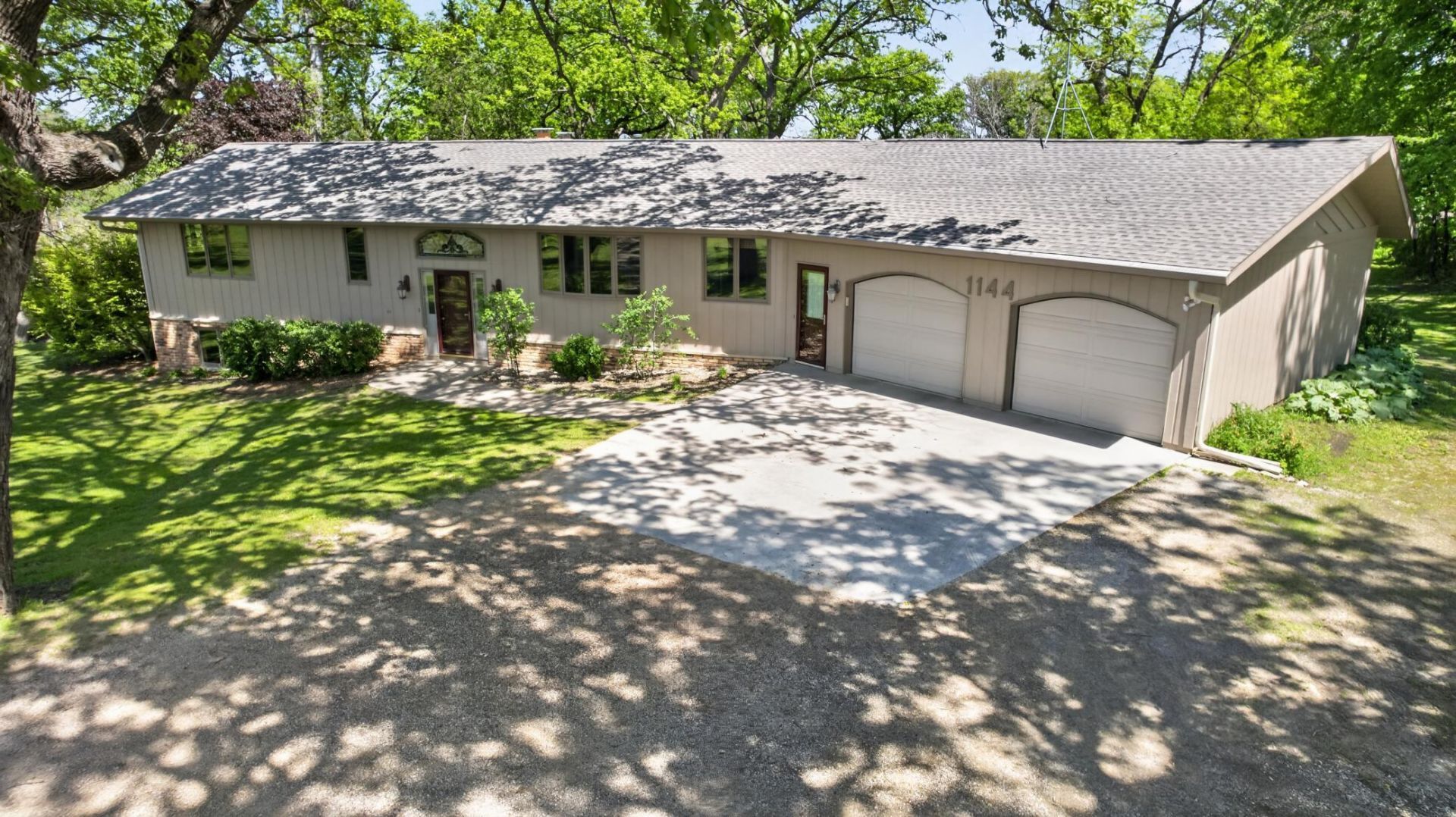 1144 120th Avenue Sw, Byron, MN 55920 Main Photo