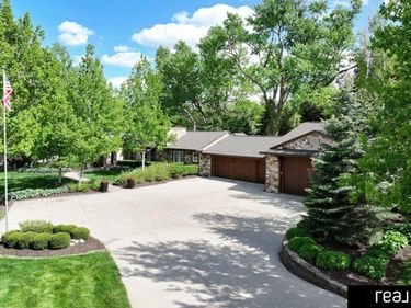 805 Ridgewood Avenue , Omaha, NE 68114