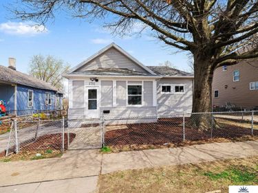 1751 S 9th Street , Omaha, NE 68108