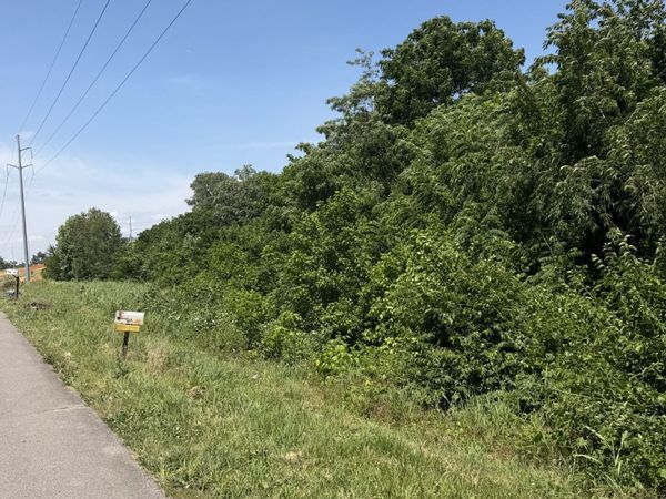 200 Dogwood Dr , Springfield, TN 37172