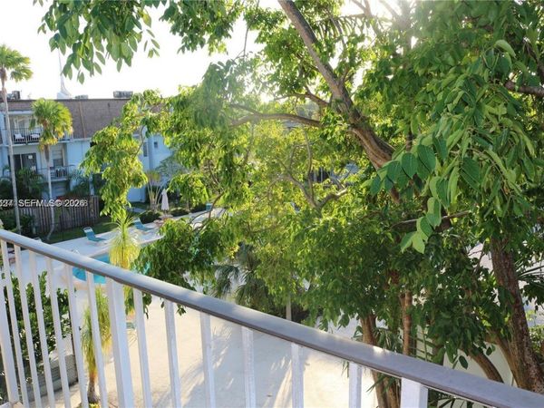 9611 SW 77th Ave, Unit 306A, Miami, FL 33156
