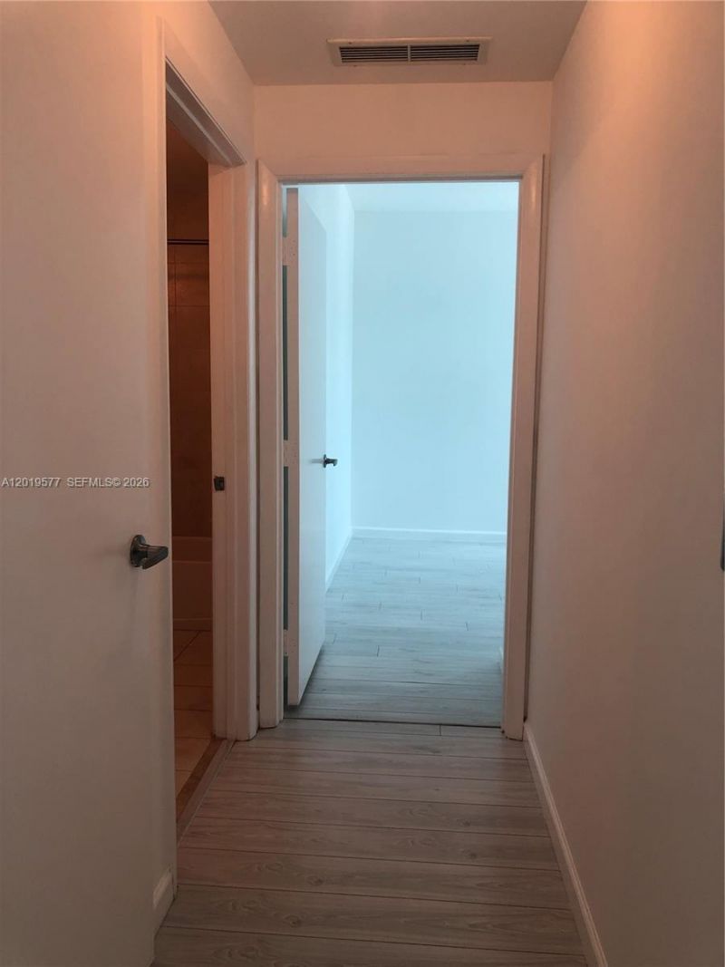 1900 N Bayshore Dr, Unit 4403, Miami, FL 33132 Photo