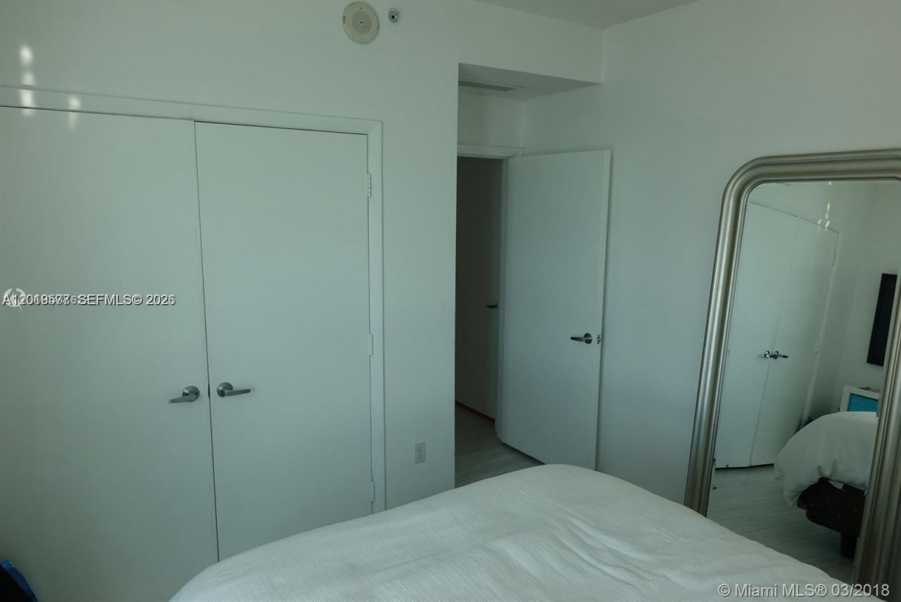 1900 N Bayshore Dr, Unit 4403, Miami, FL 33132 Photo