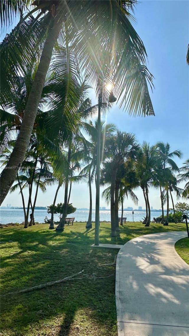 1900 N Bayshore Dr, Unit 4403, Miami, FL 33132 Photo