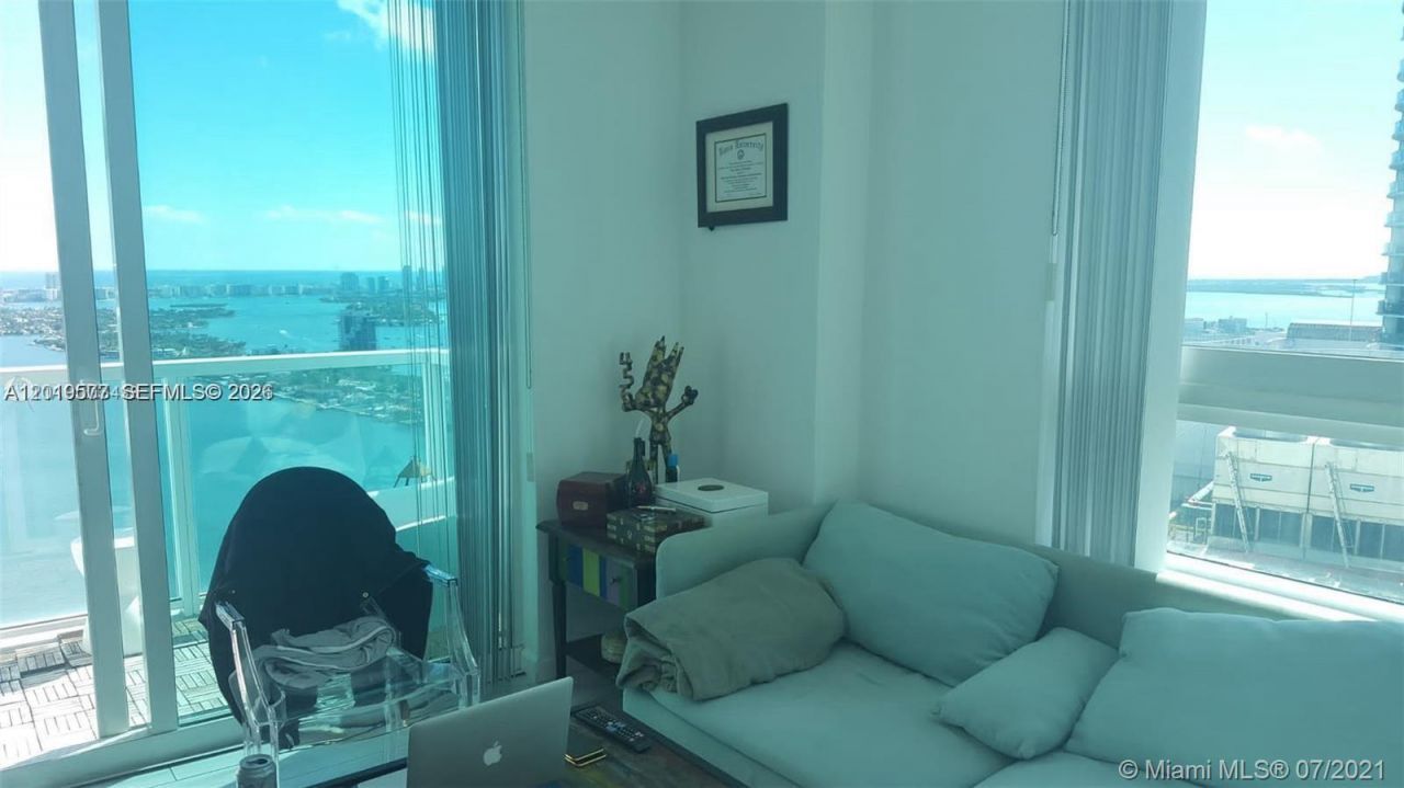 1900 N Bayshore Dr, Unit 4403, Miami, FL 33132 Photo