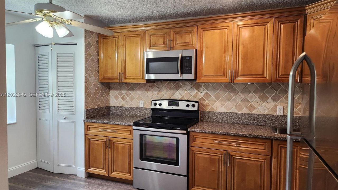 164 Meadows Dr, Boynton Beach, FL 33436 Photo