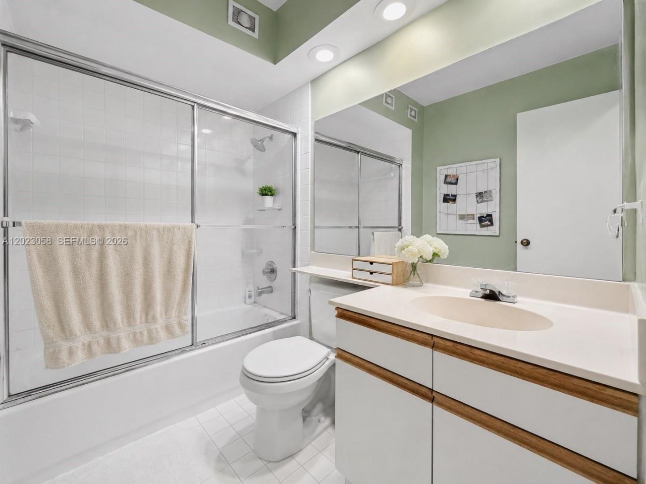 14609 SW 143rd Place Cir , Miami, FL 33186 Photo