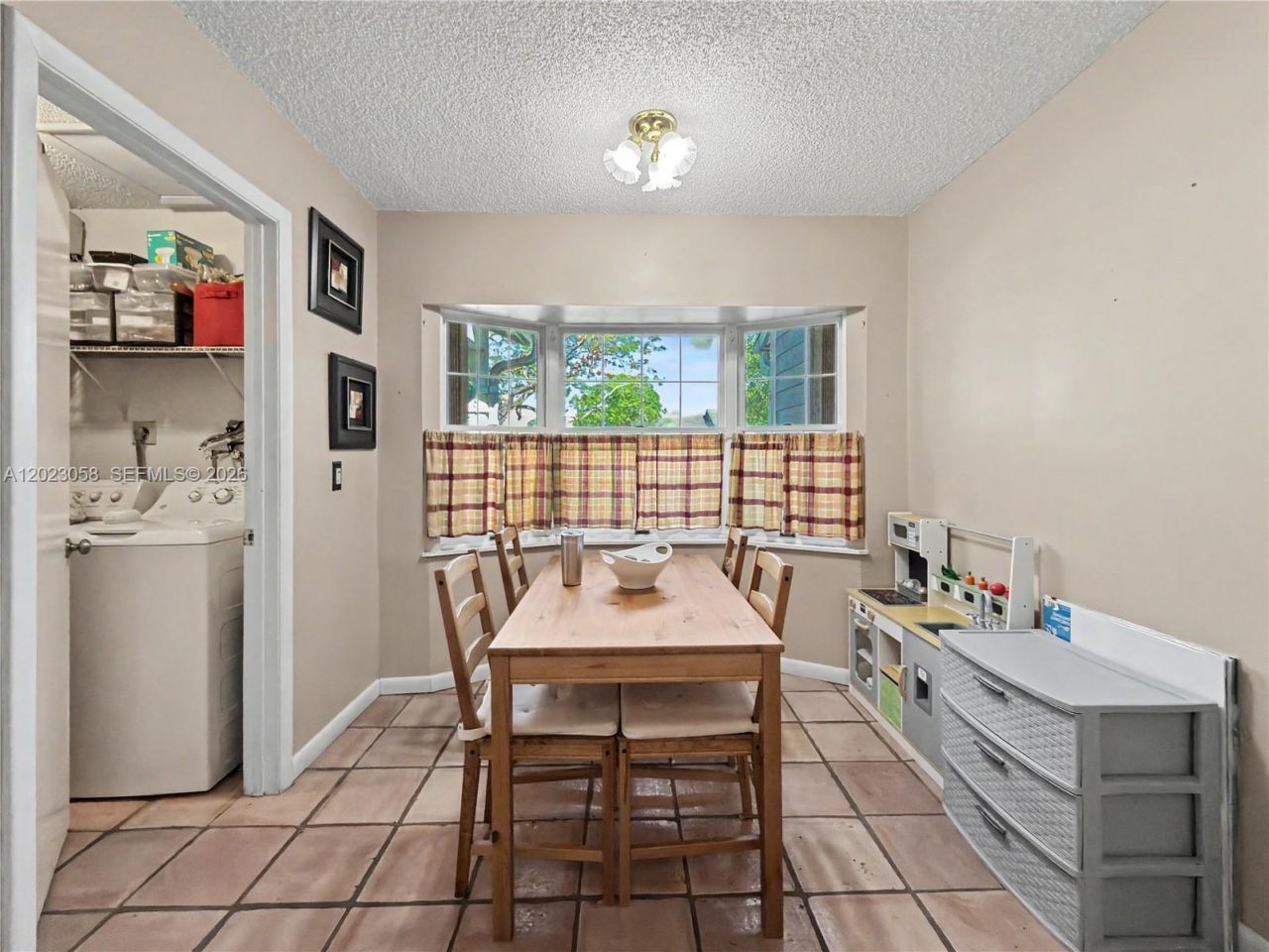 14609 SW 143rd Place Cir , Miami, FL 33186 Photo