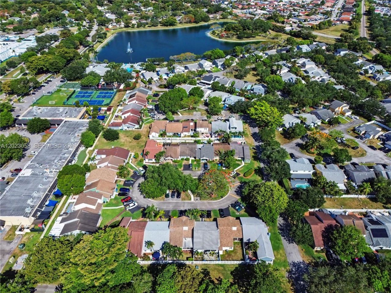 14609 SW 143rd Place Cir , Miami, FL 33186 Photo