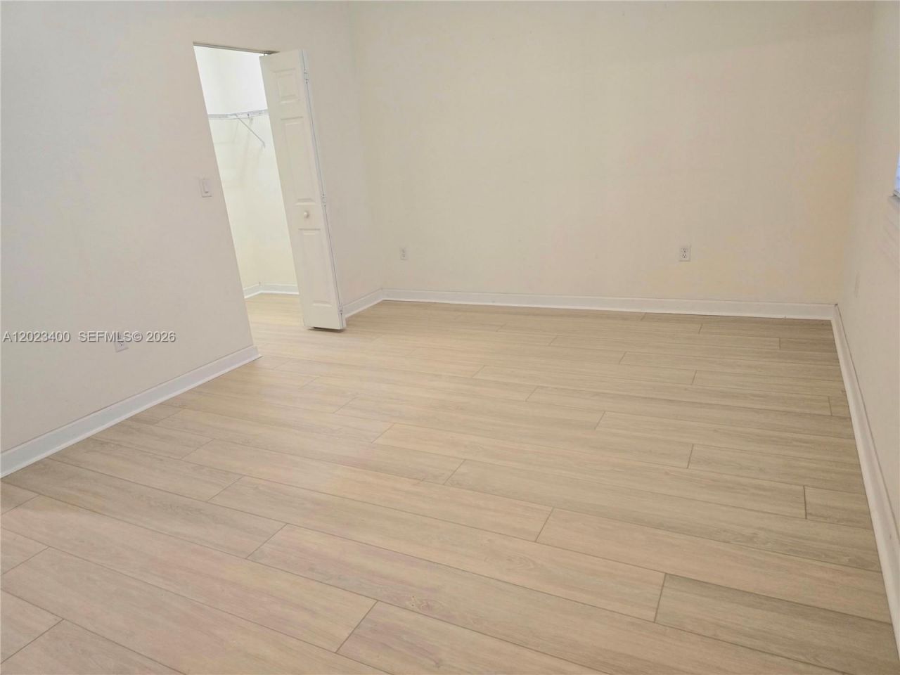9261 W 33rd Way, Hialeah, FL 33018 Photo