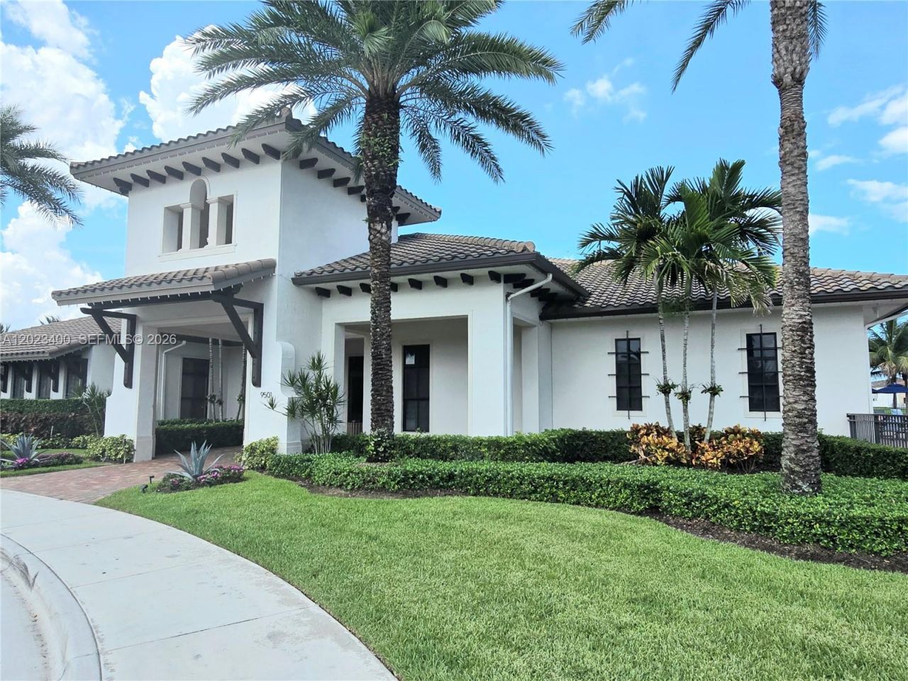 9261 W 33rd Way, Hialeah, FL 33018 Photo