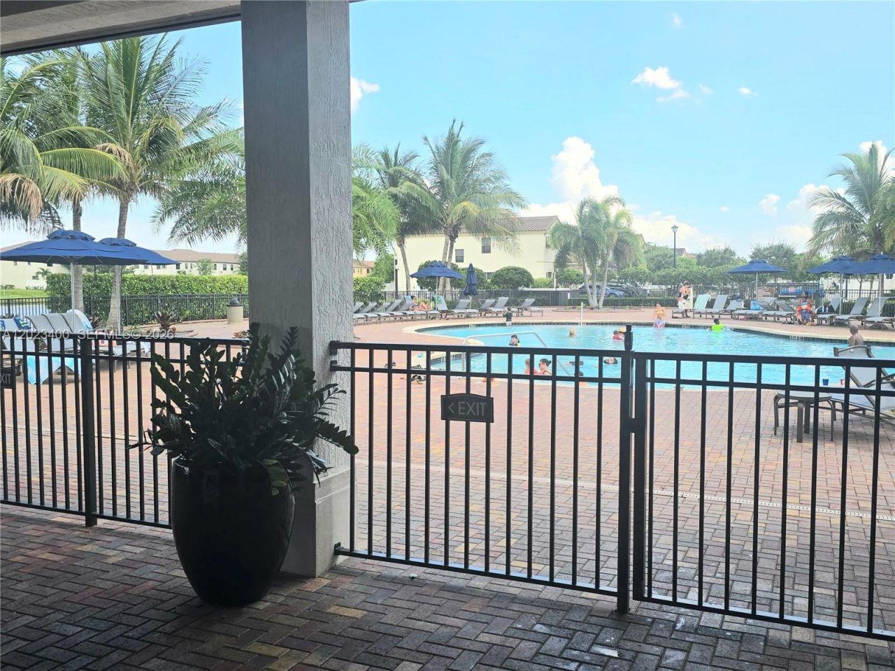 9261 W 33rd Way, Hialeah, FL 33018 Photo