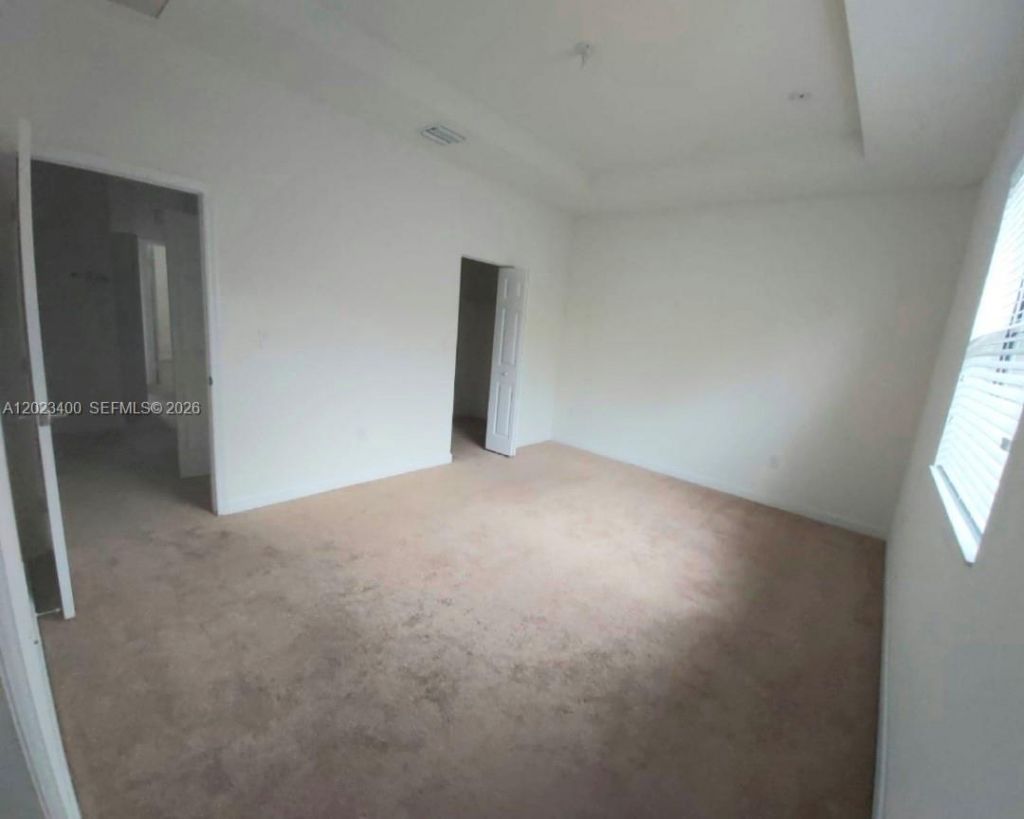 9261 W 33rd Way, Hialeah, FL 33018 Photo