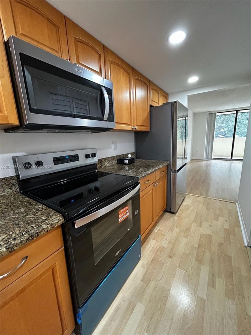7451 NW 16th St , Unit 304, Plantation, FL 33313 Photo