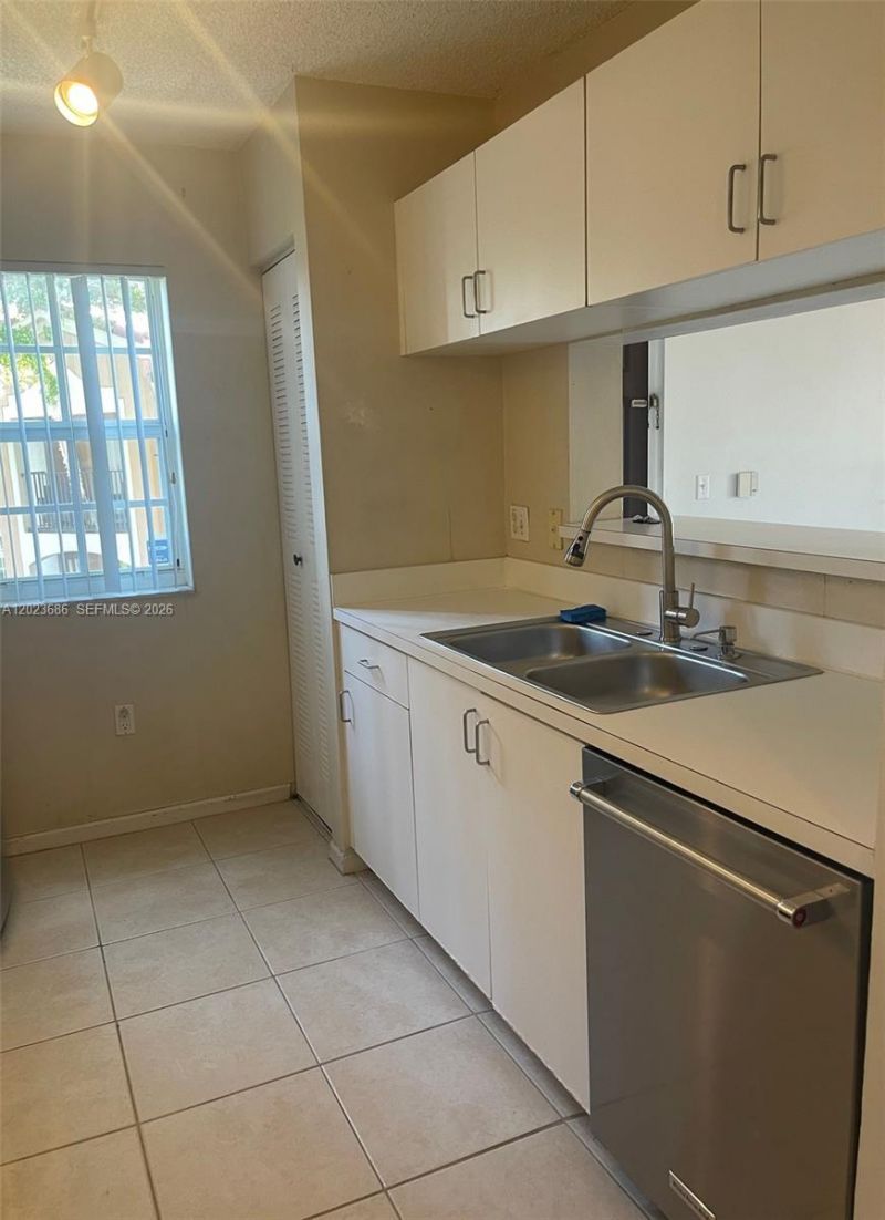 2091 Renaissance Blvd , Unit 207, Miramar, FL 33025 Photo