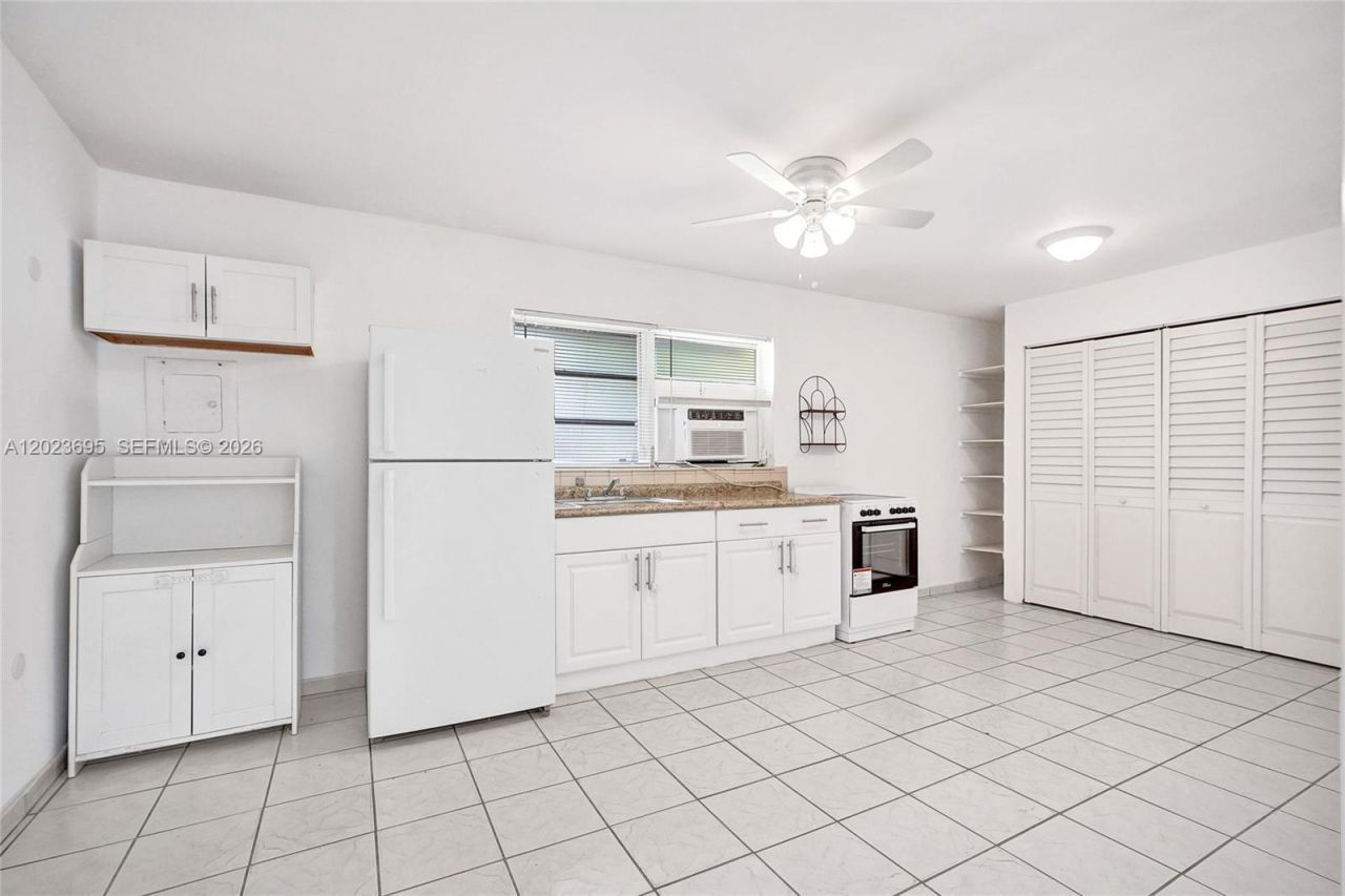 877 W 33rd St , Unit A, Hialeah, FL 33012 Photo