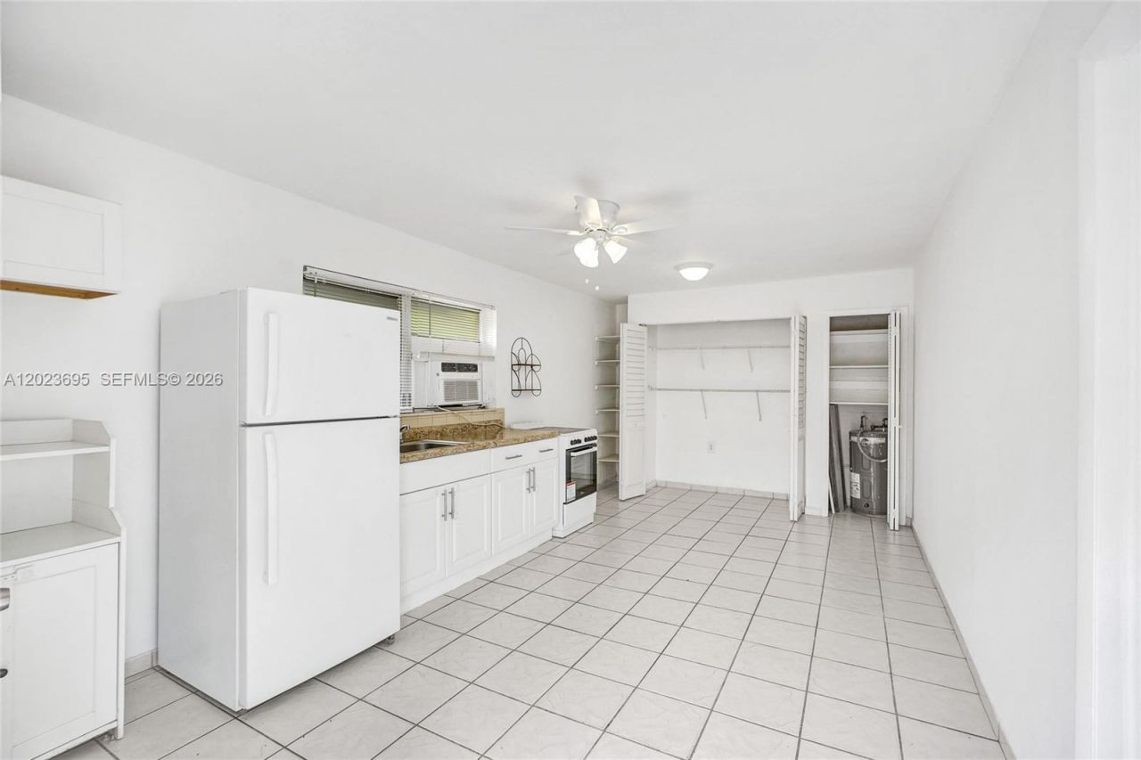 877 W 33rd St , Unit A, Hialeah, FL 33012 Photo