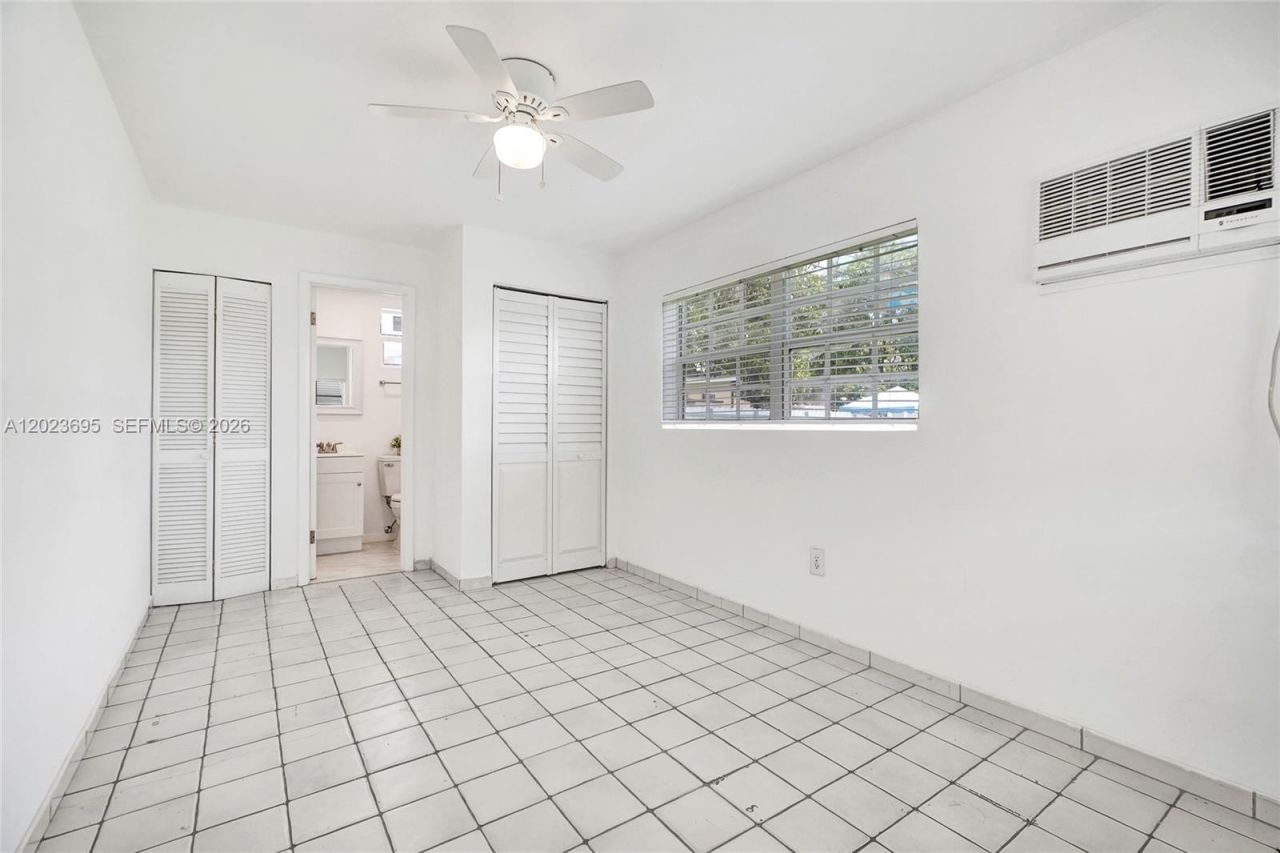 877 W 33rd St , Unit A, Hialeah, FL 33012 Photo