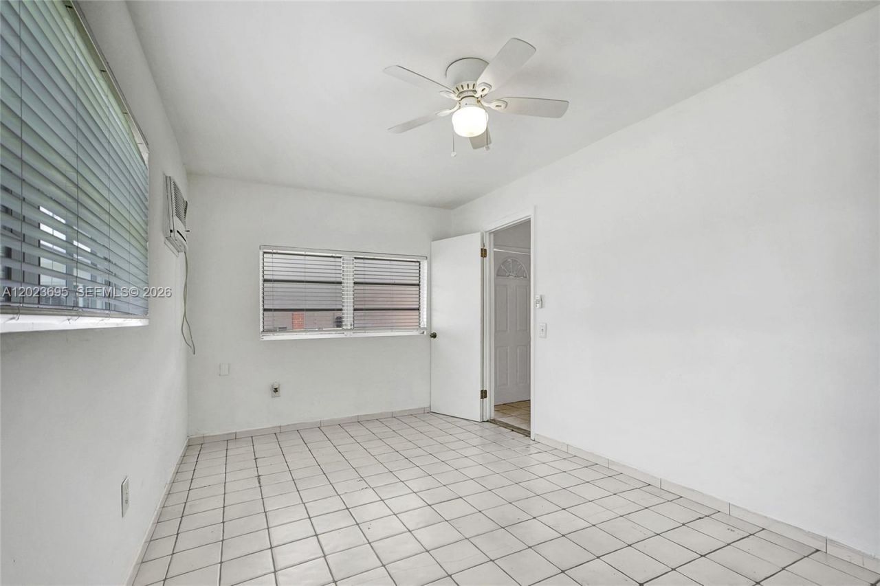 877 W 33rd St , Unit A, Hialeah, FL 33012 Photo