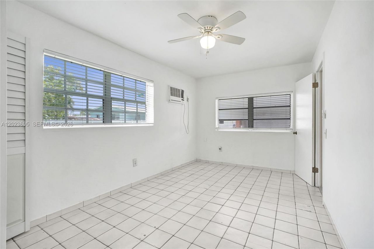 877 W 33rd St , Unit A, Hialeah, FL 33012 Photo