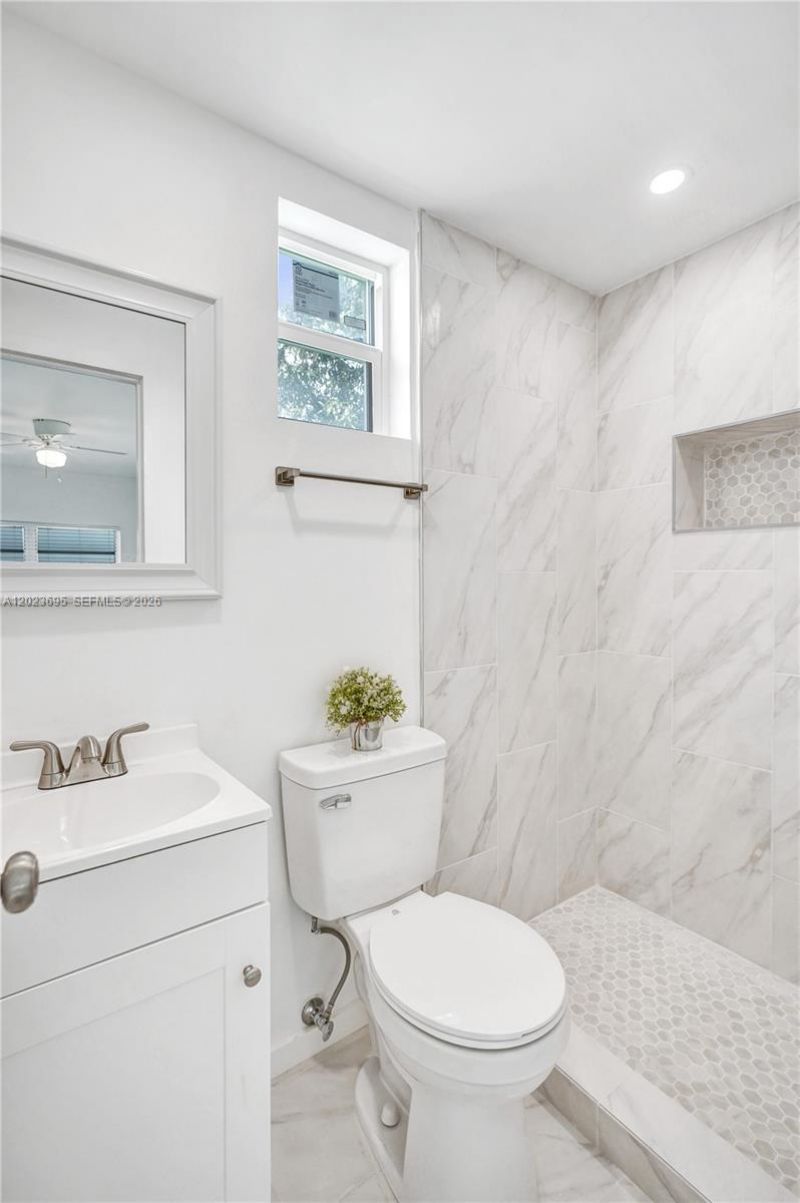 877 W 33rd St , Unit A, Hialeah, FL 33012 Photo