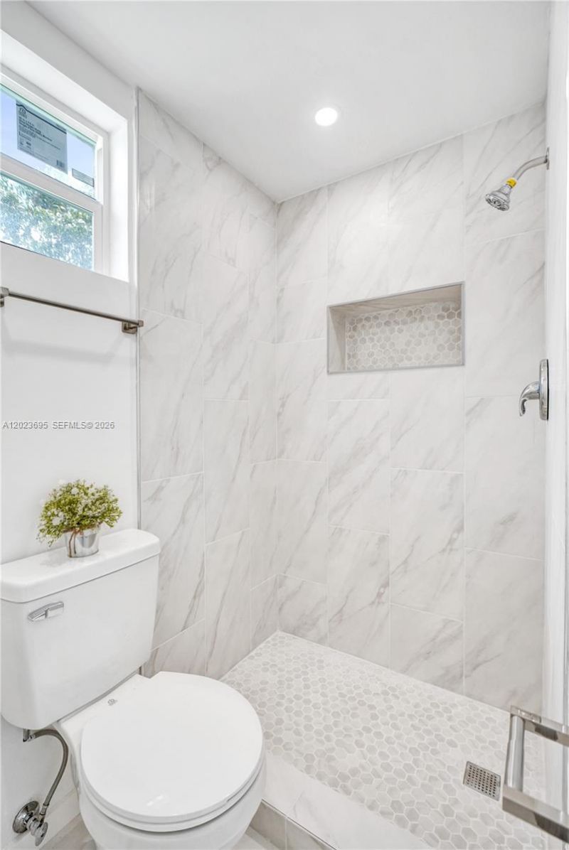 877 W 33rd St , Unit A, Hialeah, FL 33012 Photo