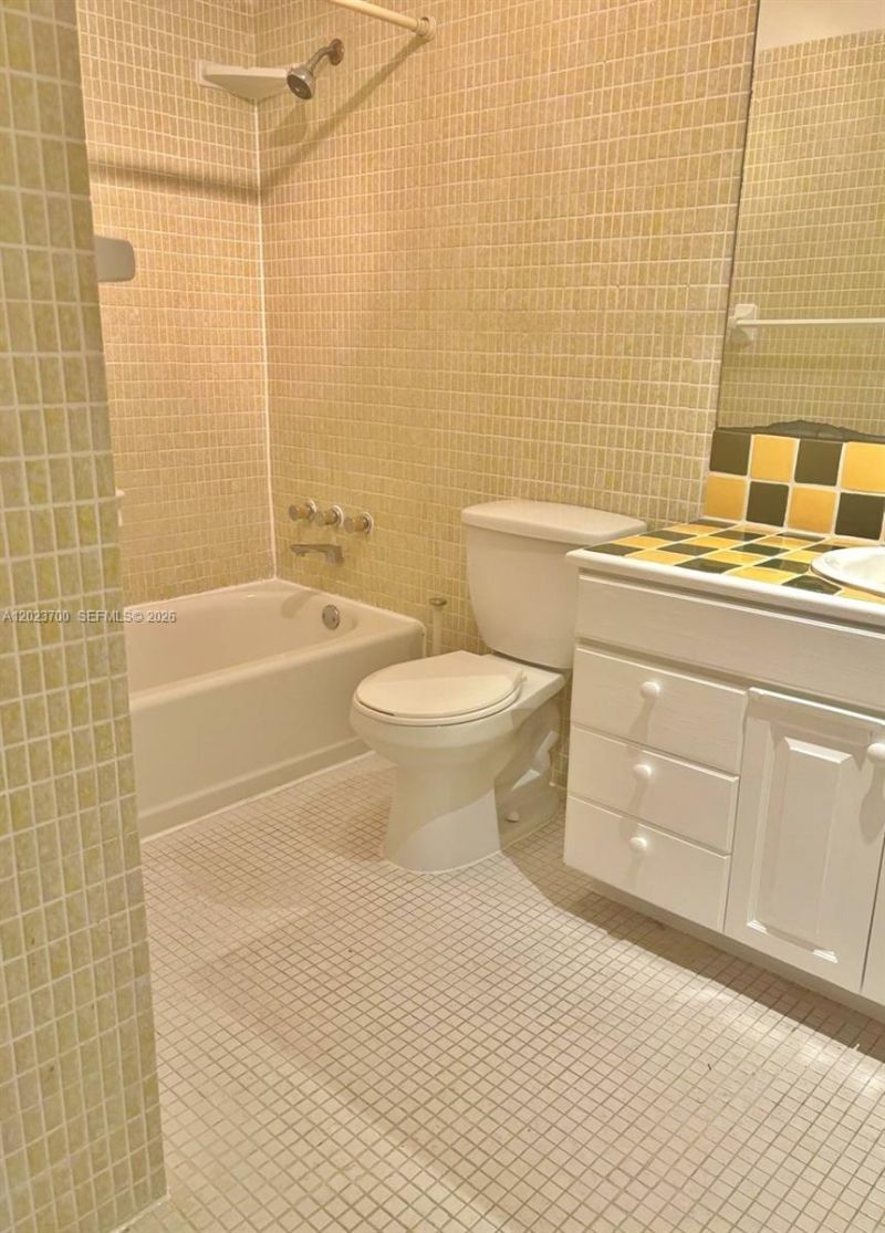 2201 Brickell Ave , Unit 61, Miami, FL 33129 Photo