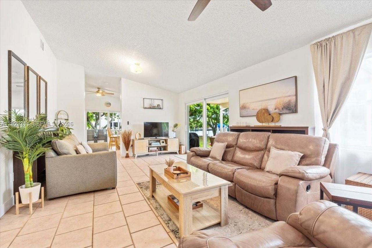 2650 Scott St , Hollywood, FL 33020 Photo
