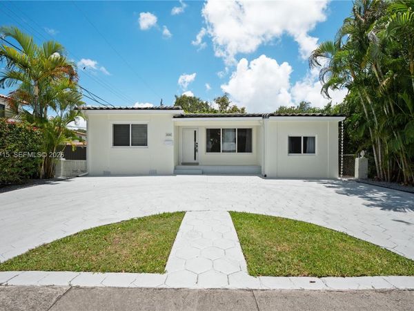 4220 SW 14th St, Miami, FL 33134