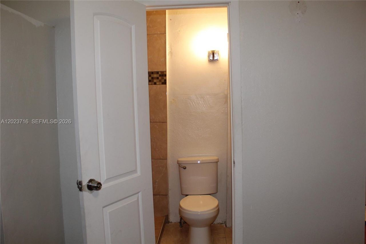 13875 NE 16th Ct , North Miami, FL 33181 Photo