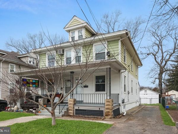 34 E HENDRICKSON AVENUE , MORRISVILLE, PA 19067