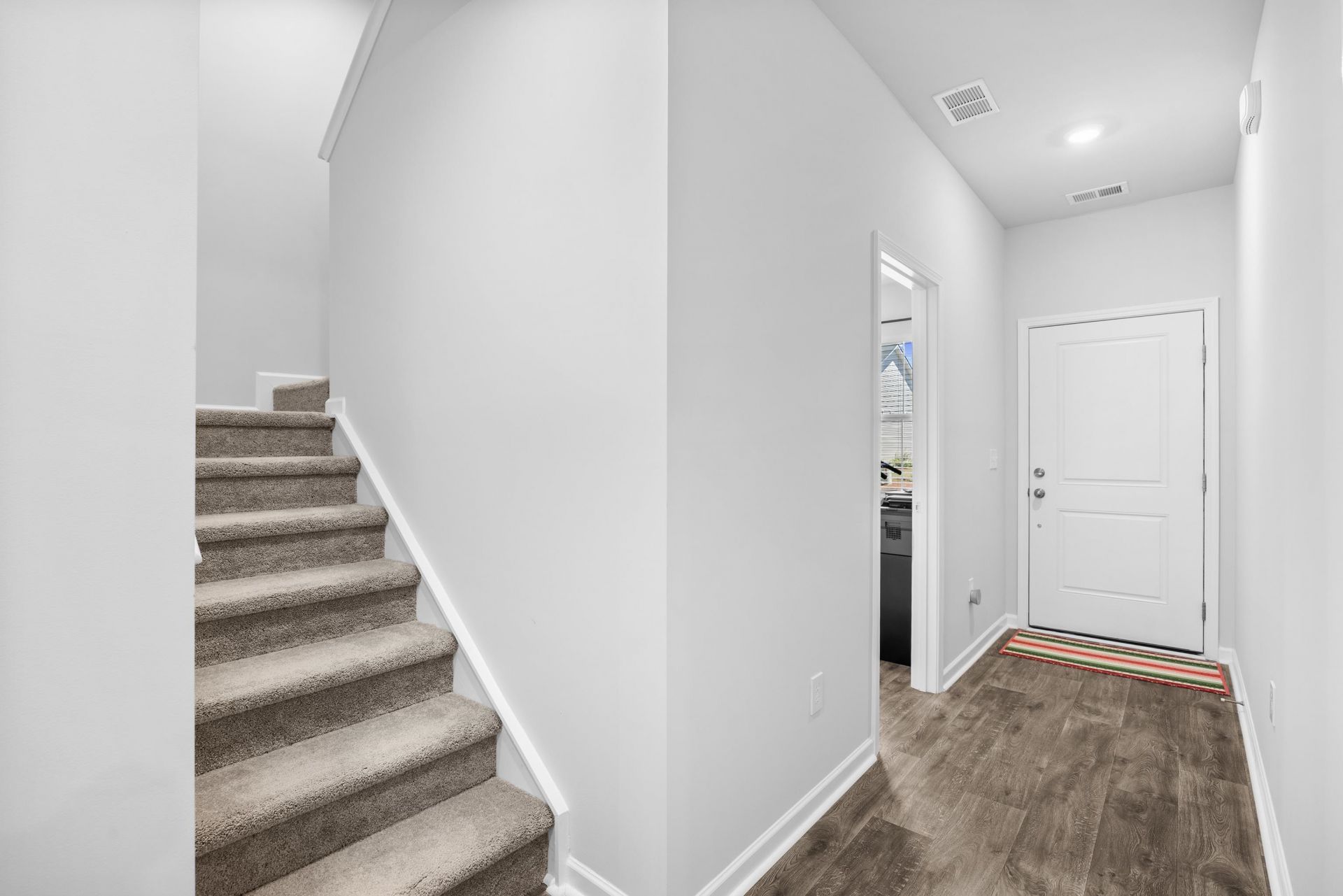 2076 Victory Way Photo 10